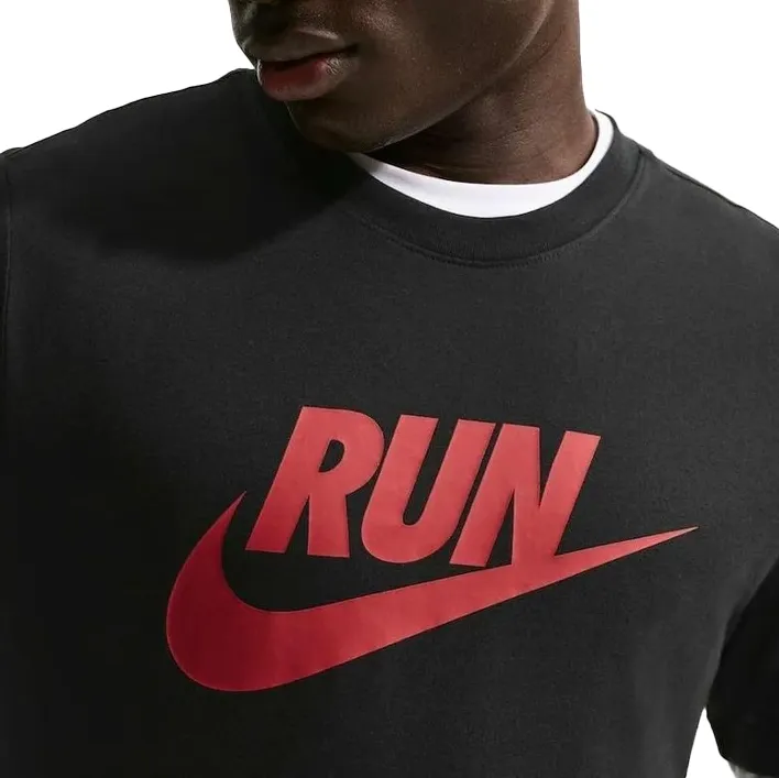 Vista traseira da camiseta masculina Nike preta para corrida